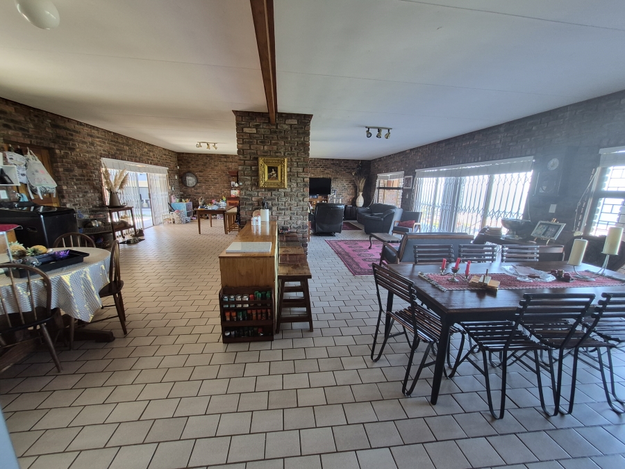5 Bedroom Property for Sale in Dana Bay Western Cape